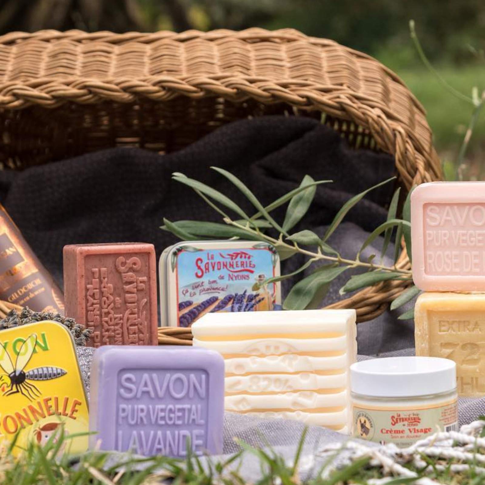 La Savonnerie de Nyons, Soap in A Tin Box, 100 g (Provence) - My Store